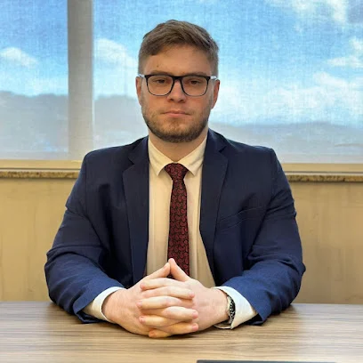 Gabriel Bergamo Advocacia | Advogado Especialista: Plano de Saúde e SUS | Curitiba/PR