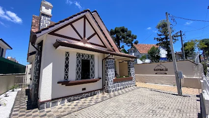 Garibaldi Hostel & Pub