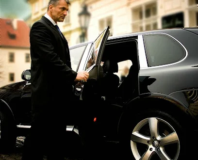 Town Car | Transporte Executivo Curitiba | Veículos de Luxo, Limousines e Blindados | Táxi Aéreo | Motoristas Bilíngues